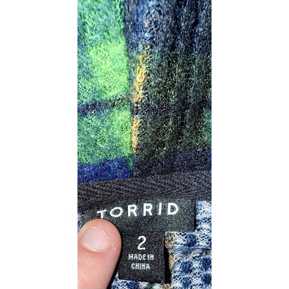 Torrid Size 2 2X 18 20 Green & Navy Plaid Brushed Waffle Knit Cowl Neck Top - Picture 5 of 7